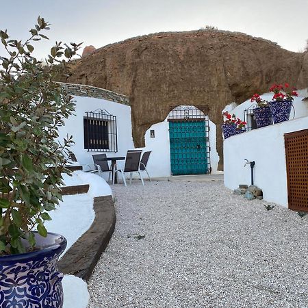 Cuevas Oro Y Arcilla Guadix Exterior foto